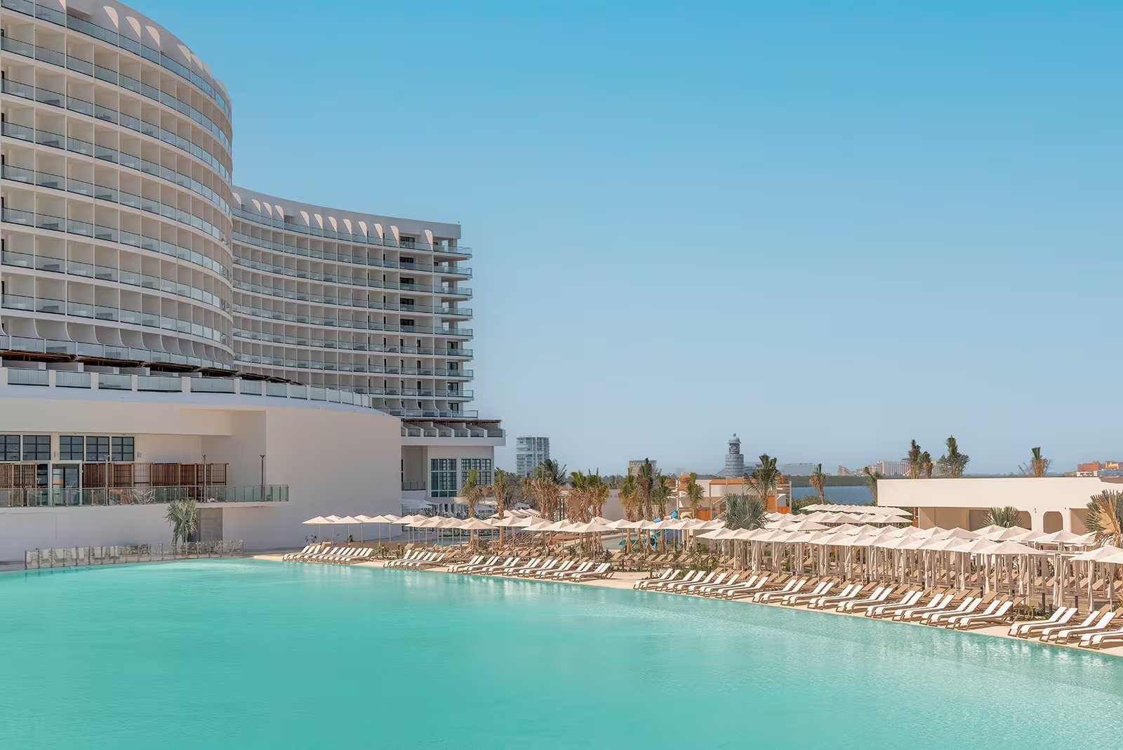 Ava Resort Cancún