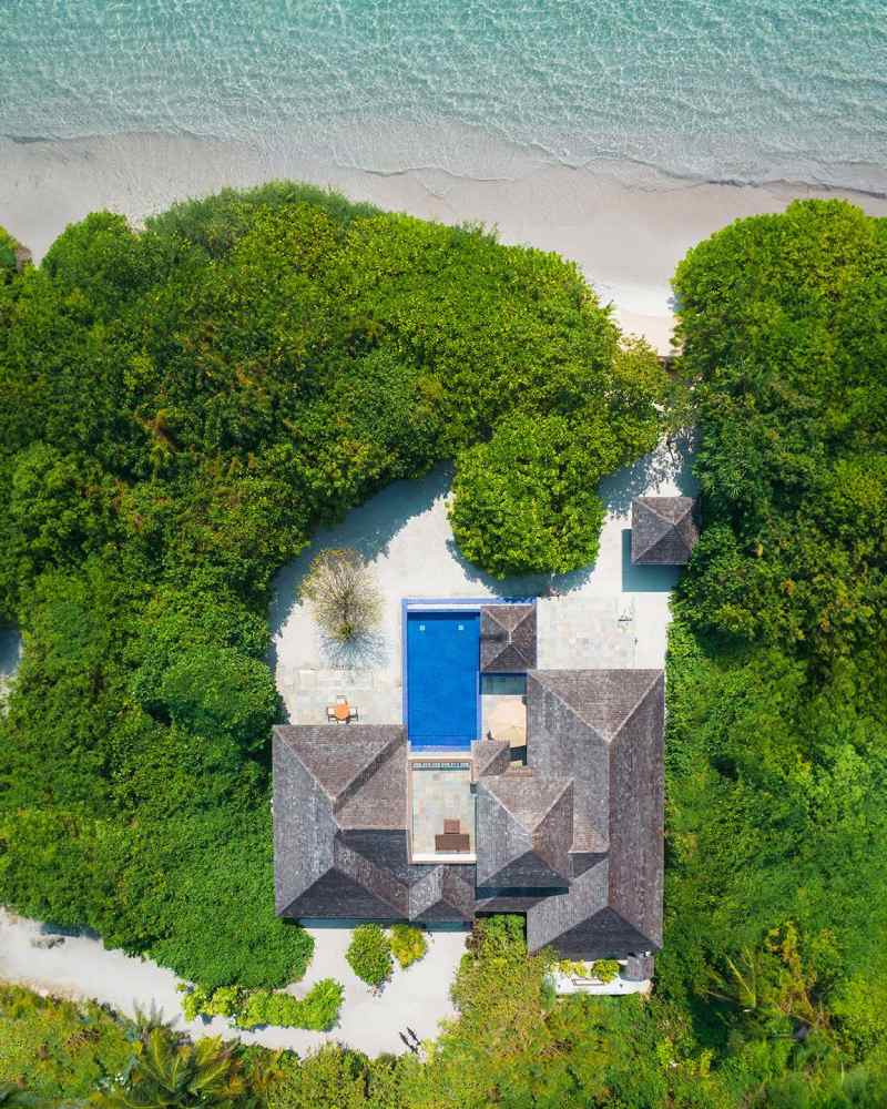 Residencia en la playa con dos dormitorios y piscina