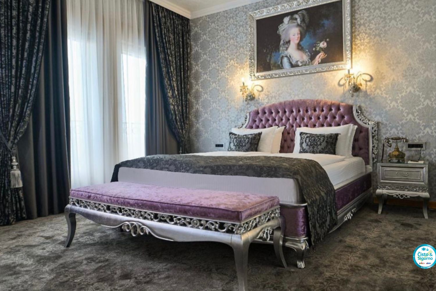 Queen Marie Antoinette Suite